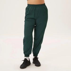 Girlfriend Collective Moss Summit Track Pant - Brand new with tags!